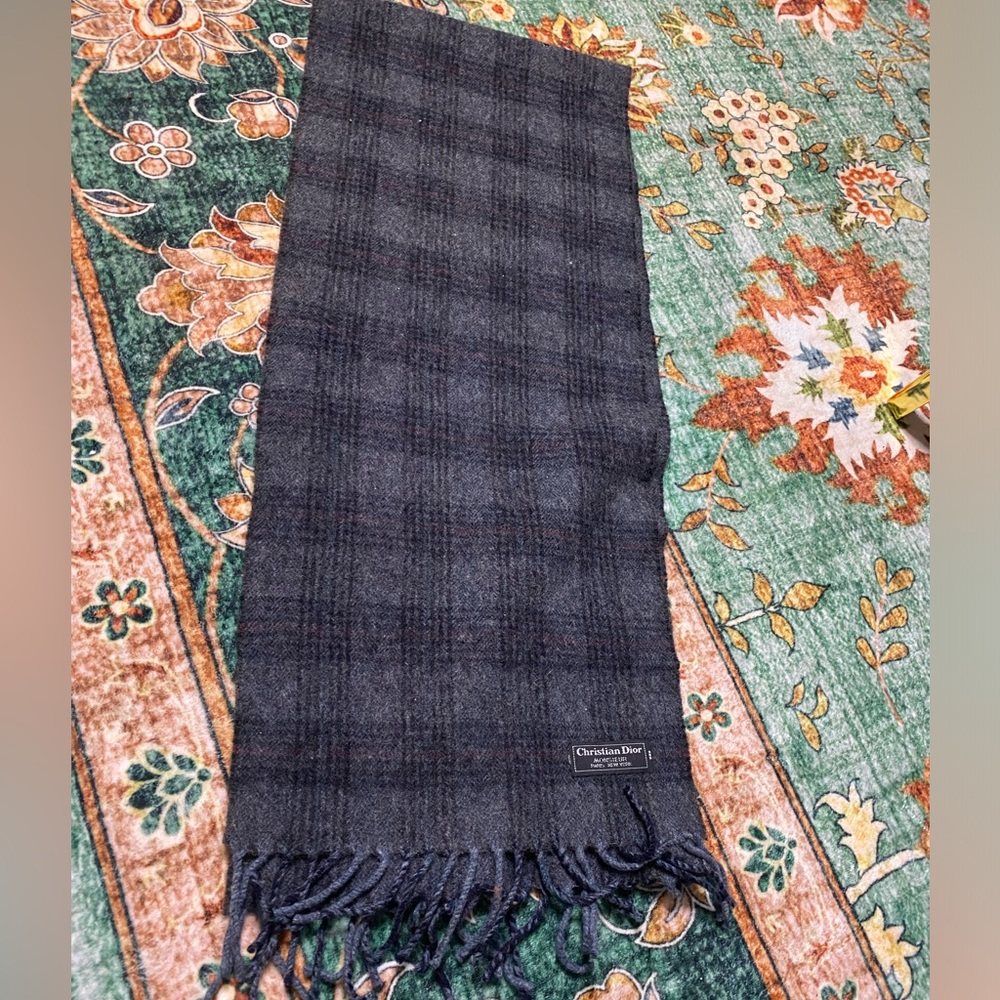 VINTAGE CHRISTIAN DIOR MONSIEUR 100% CASHMERE PLAID SCARF - Picture 4 of 6